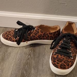 Leopard shoes